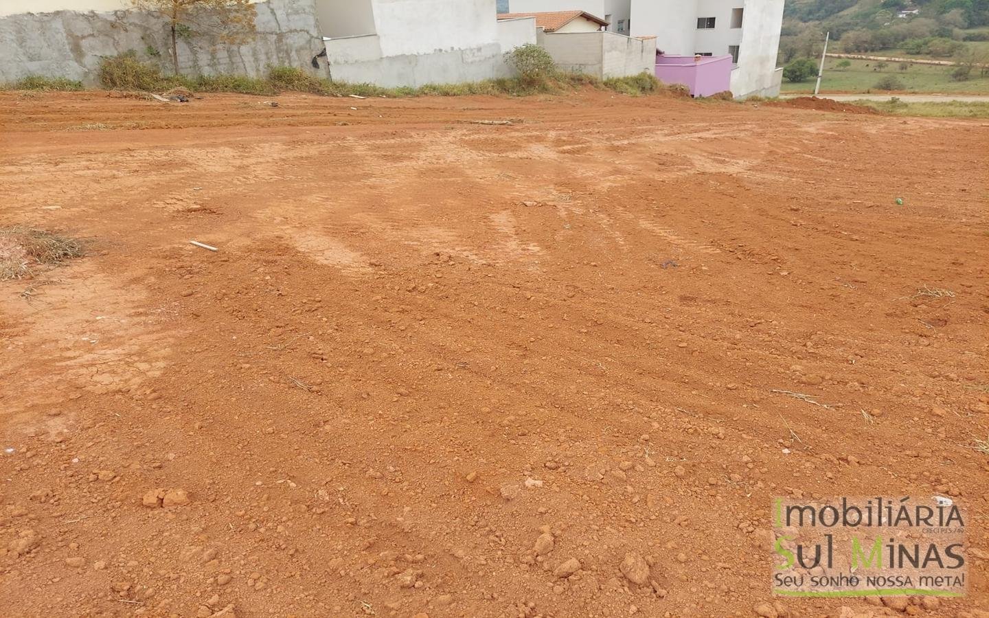 Lote em Cambui com 258m proximo ao novo fórum (3)