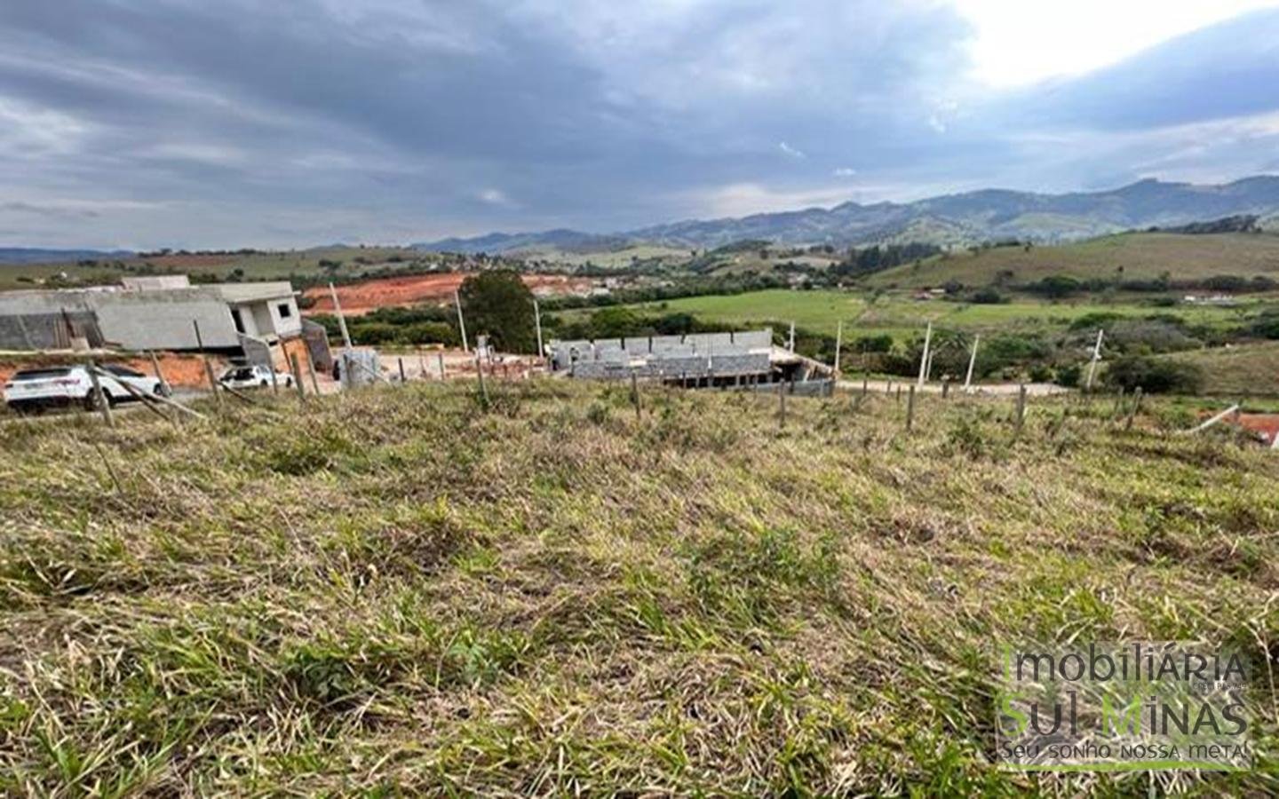 Lote em Camuí MG de 160 m² com 8 metros de frente Cód. 1531 (6)