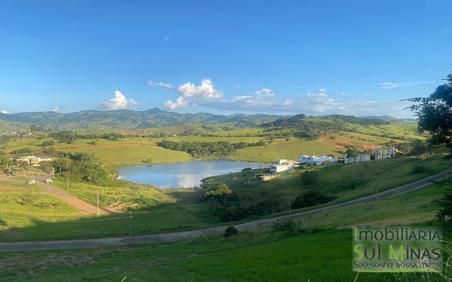Lote em Local Privilegiado a Venda em Cambuí MG Cód. 1656 (1)