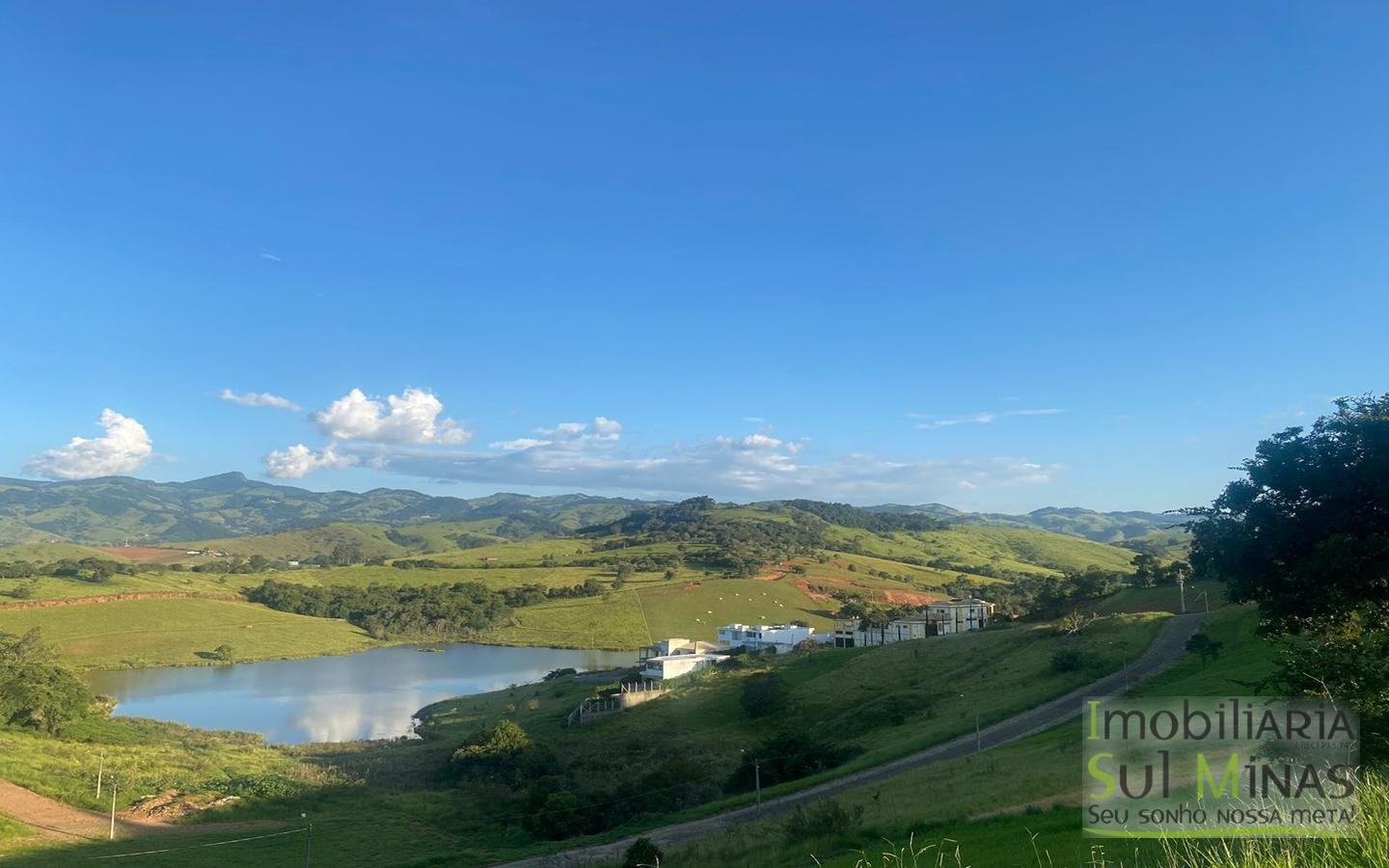 Lote em Local Privilegiado a Venda em Cambuí MG Cód. 1656 (4)