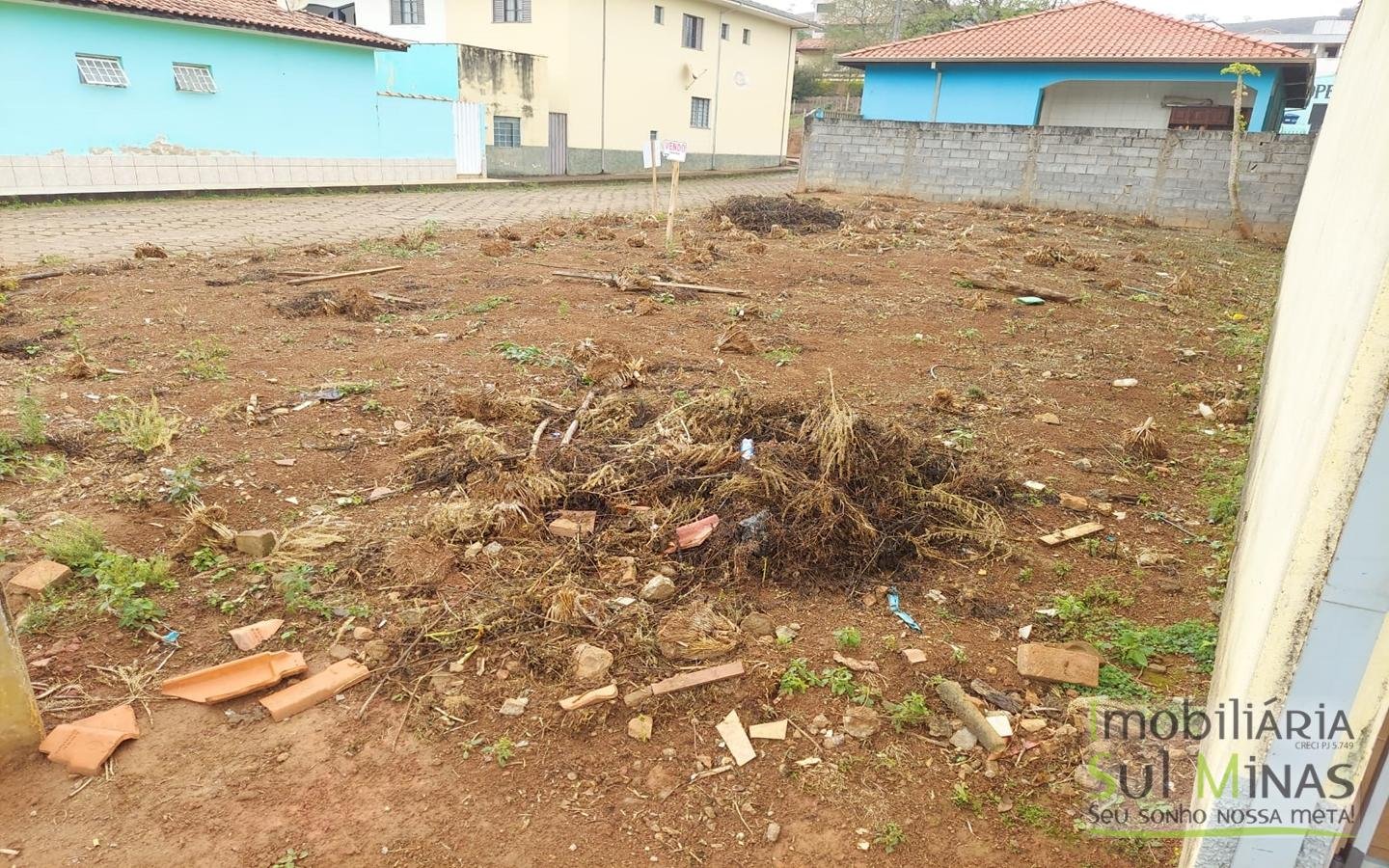 Lote no Corrego do Bom Jesus com 188m urbano (4)