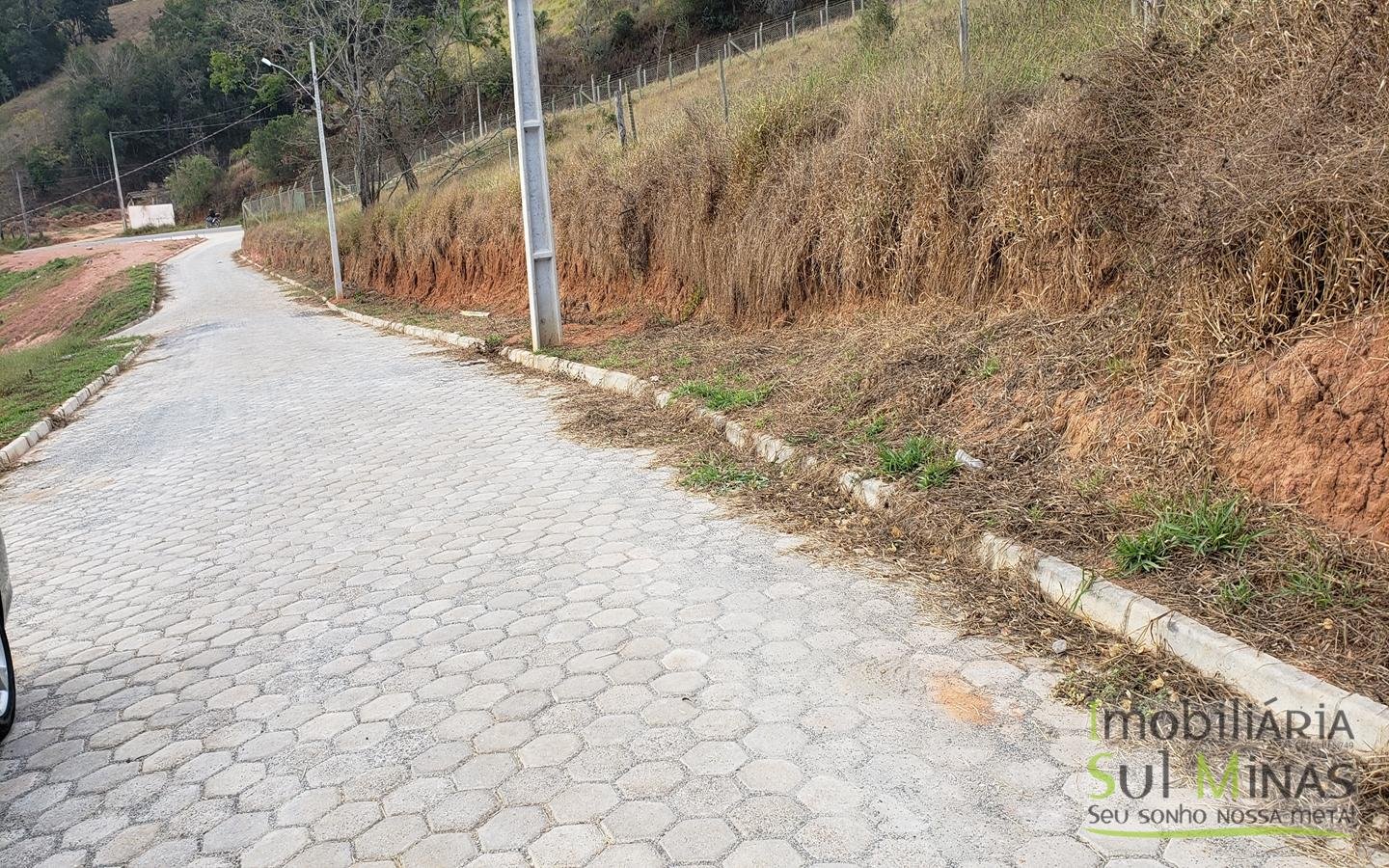 Lotes a venda de 125 m² a 400 m² em Cambuí Cod 1077 (2)