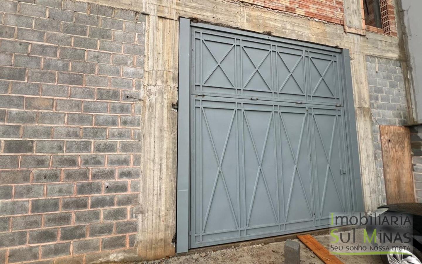 Salão Comercial com 177 m a 800 m da Fernão Dias Locação em CambuíMG cod2410 (1)