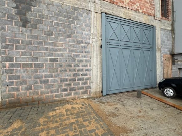 Salão Comercial com 177 m a 800 m da Fernão Dias Locação em CambuíMG cod2410 (2)