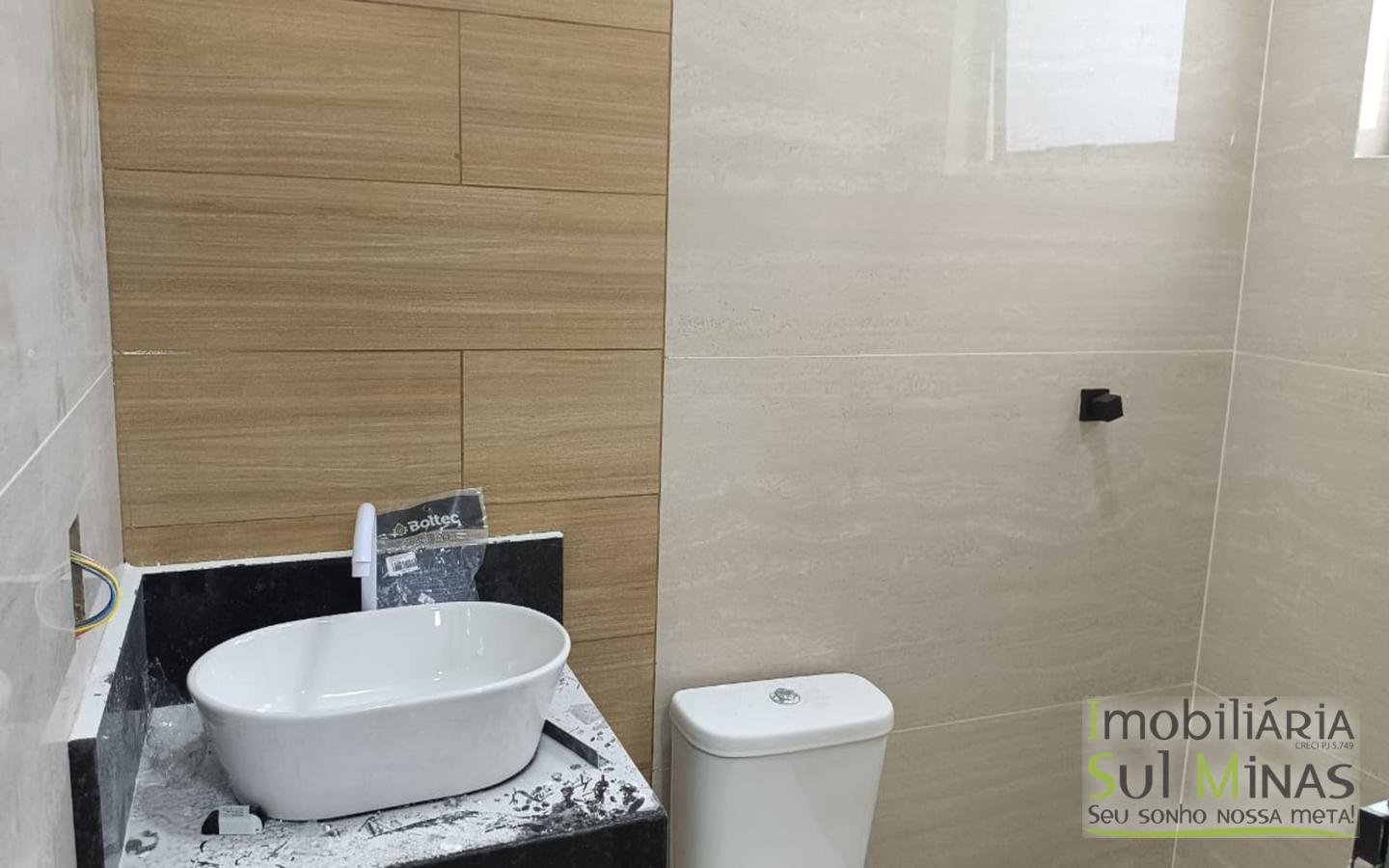 Salas Comerciais Para Locação em Localização Privilegiada em CambuíMG. cod2409 (11)