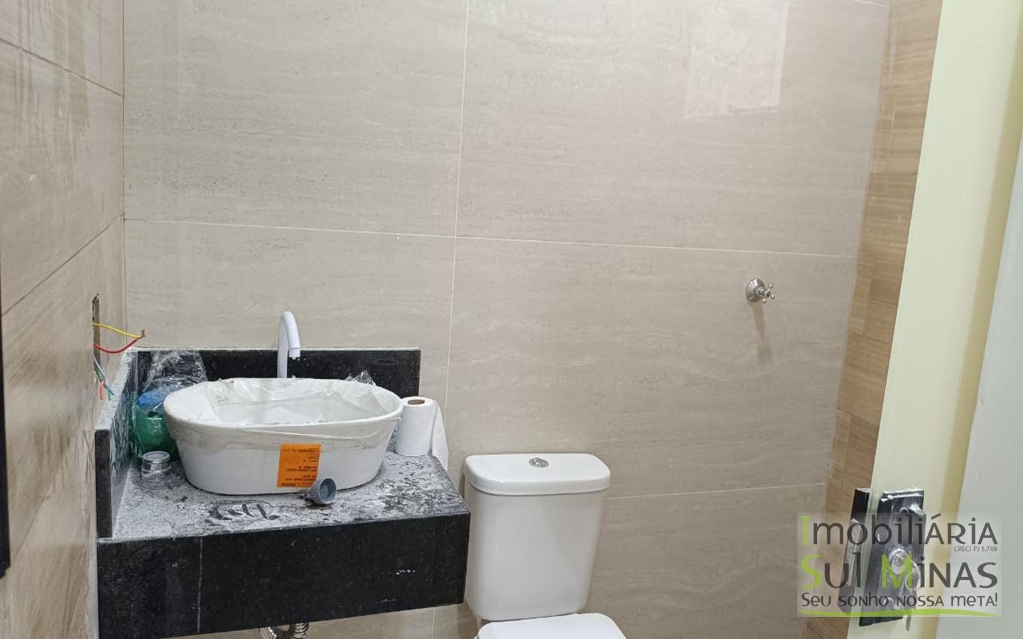 Salas Comerciais Para Locação em Localização Privilegiada em CambuíMG. cod2409 (7)