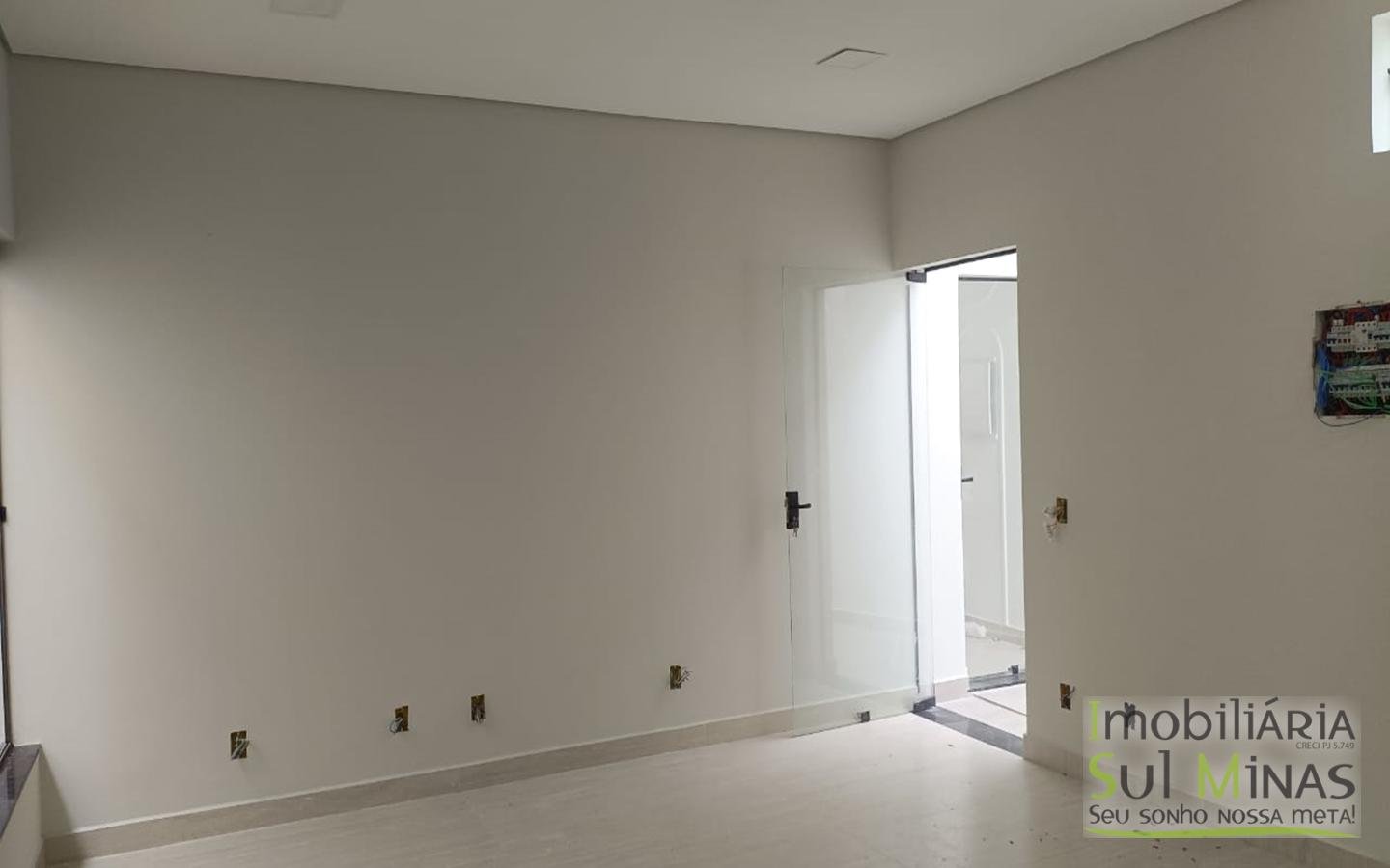 Salas Comerciais Para Locação em Localização Privilegiada em CambuíMG. cod2409 (9)