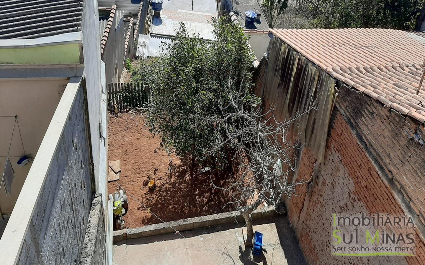 Sobrado a Venda em Cambuí MG Cód. 1495 (13)