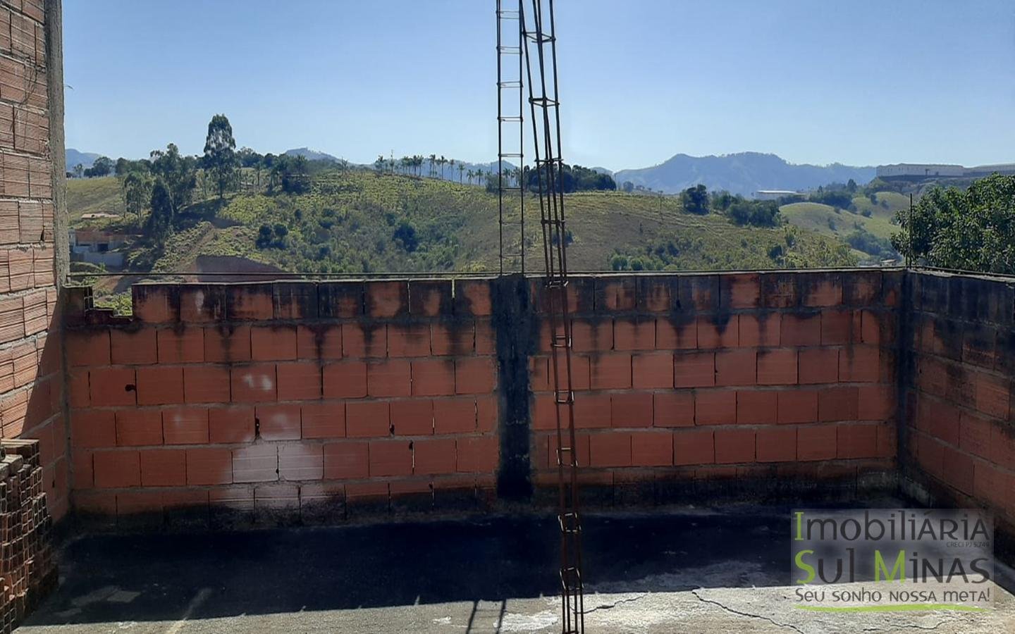 Sobrado a Venda em Cambuí MG Cód. 1495 (15)