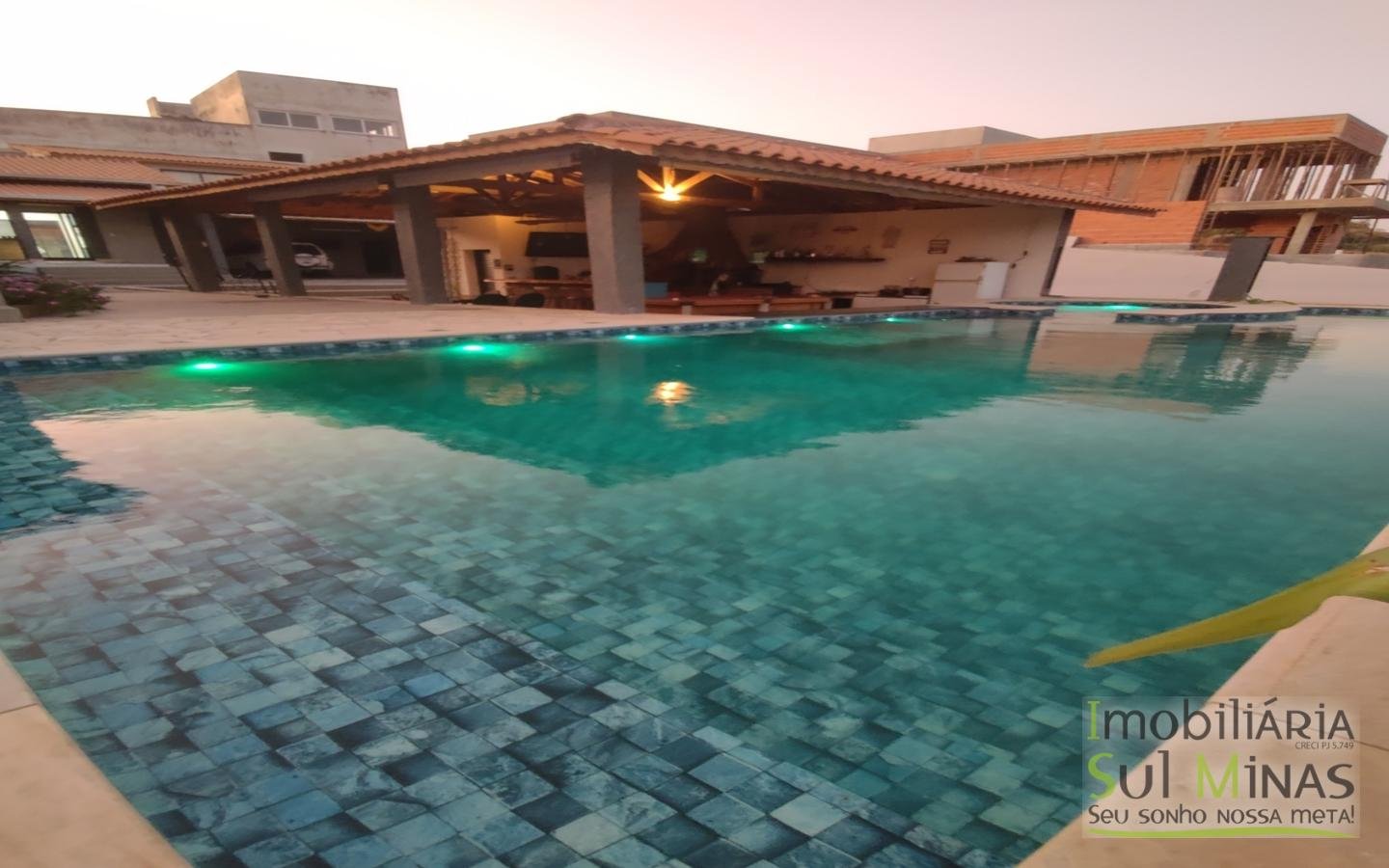 Casa Moderna de Alto Padrão em Cambuí MG (10) Casa Moderna de Alto Padrão em Cambuí MG (10)