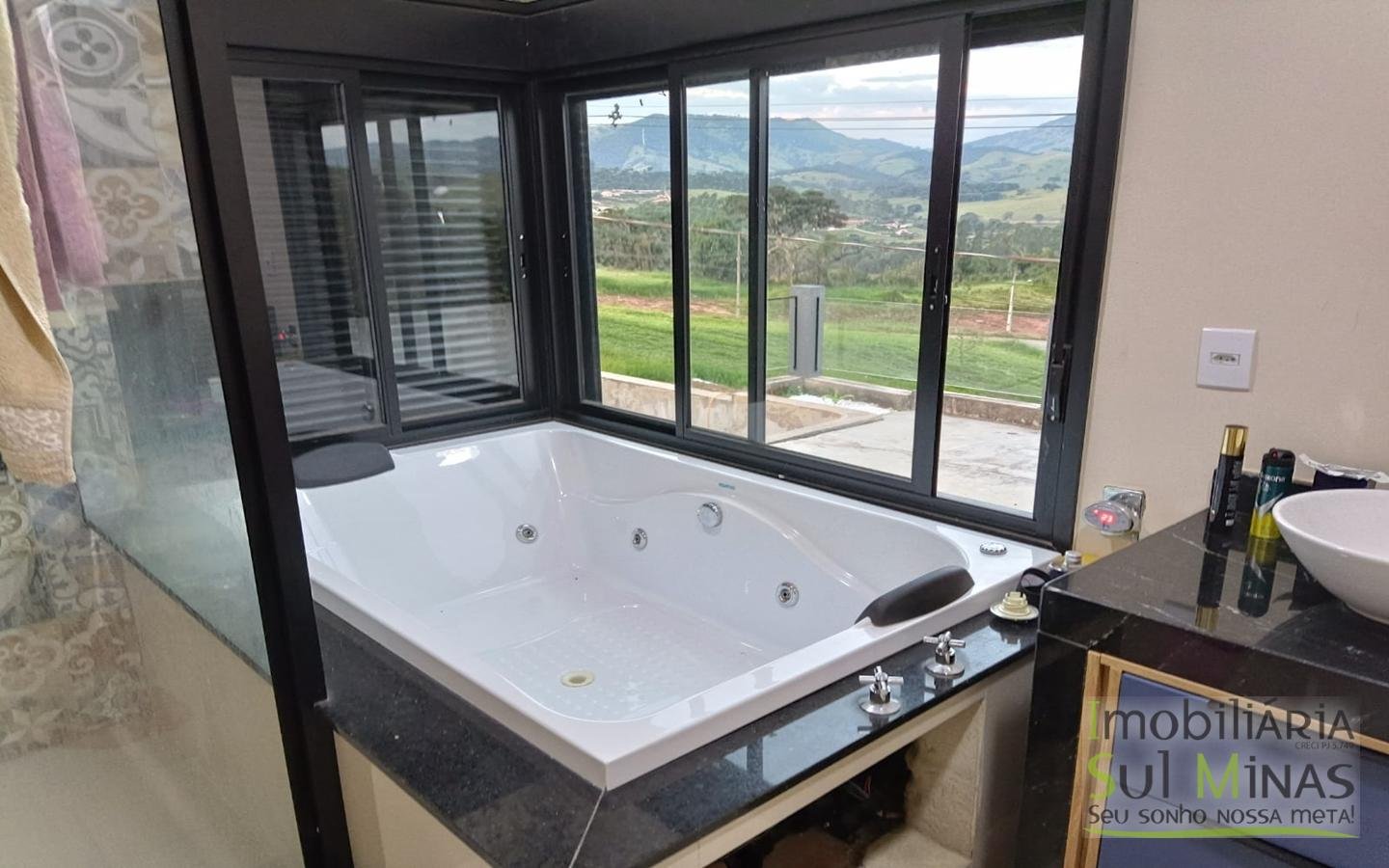 Casa Moderna de Alto Padrão em Cambuí MG (14)