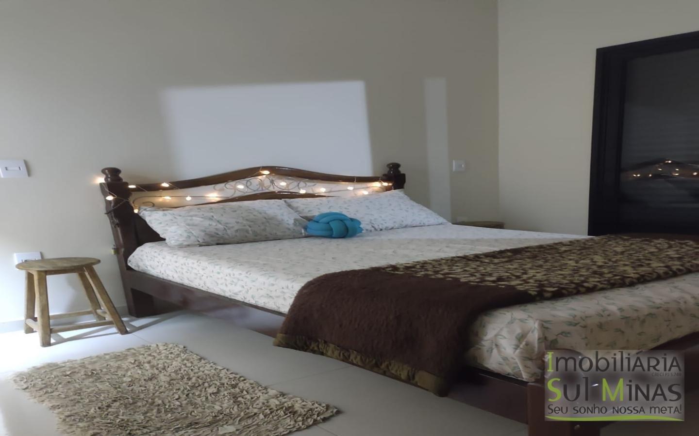 Casa Moderna de Alto Padrão em Cambuí MG (23)