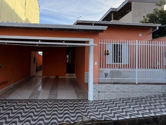 Casa Plana Com 3 Dormitórios (1 Suiíte) – Excelente Localização cod 2439 (1)