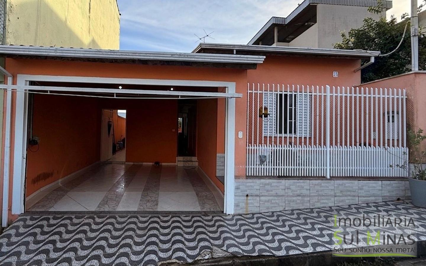 Casa Plana Com 3 Dormitórios (1 Suiíte) – Excelente Localização cod 2439 (1)