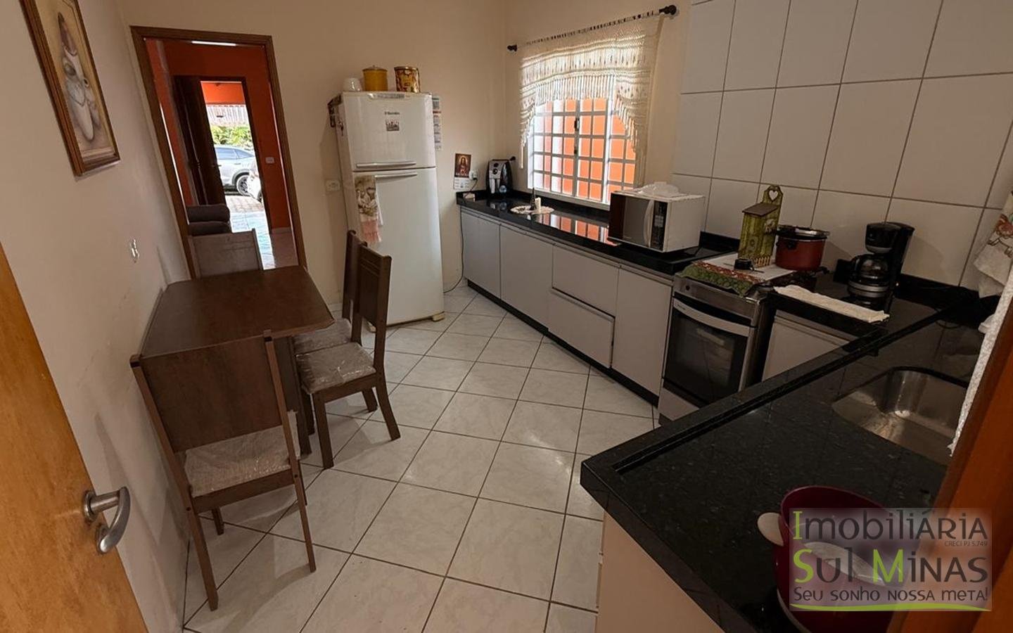 Casa Plana Com 3 Dormitórios (1 Suiíte) – Excelente Localização cod 2439 (12)