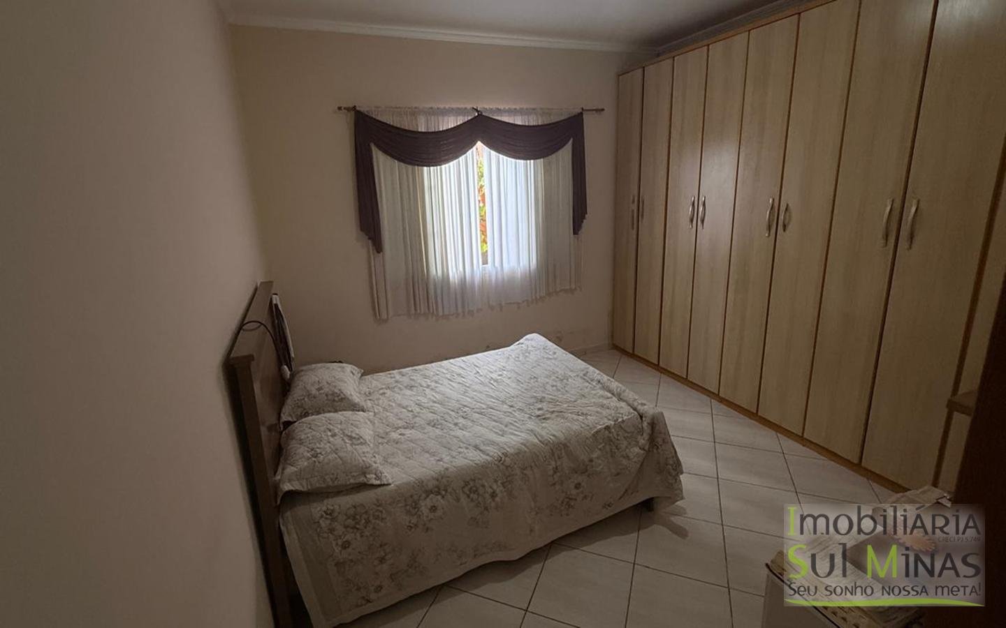 Casa Plana Com 3 Dormitórios (1 Suiíte) – Excelente Localização cod 2439 (2)