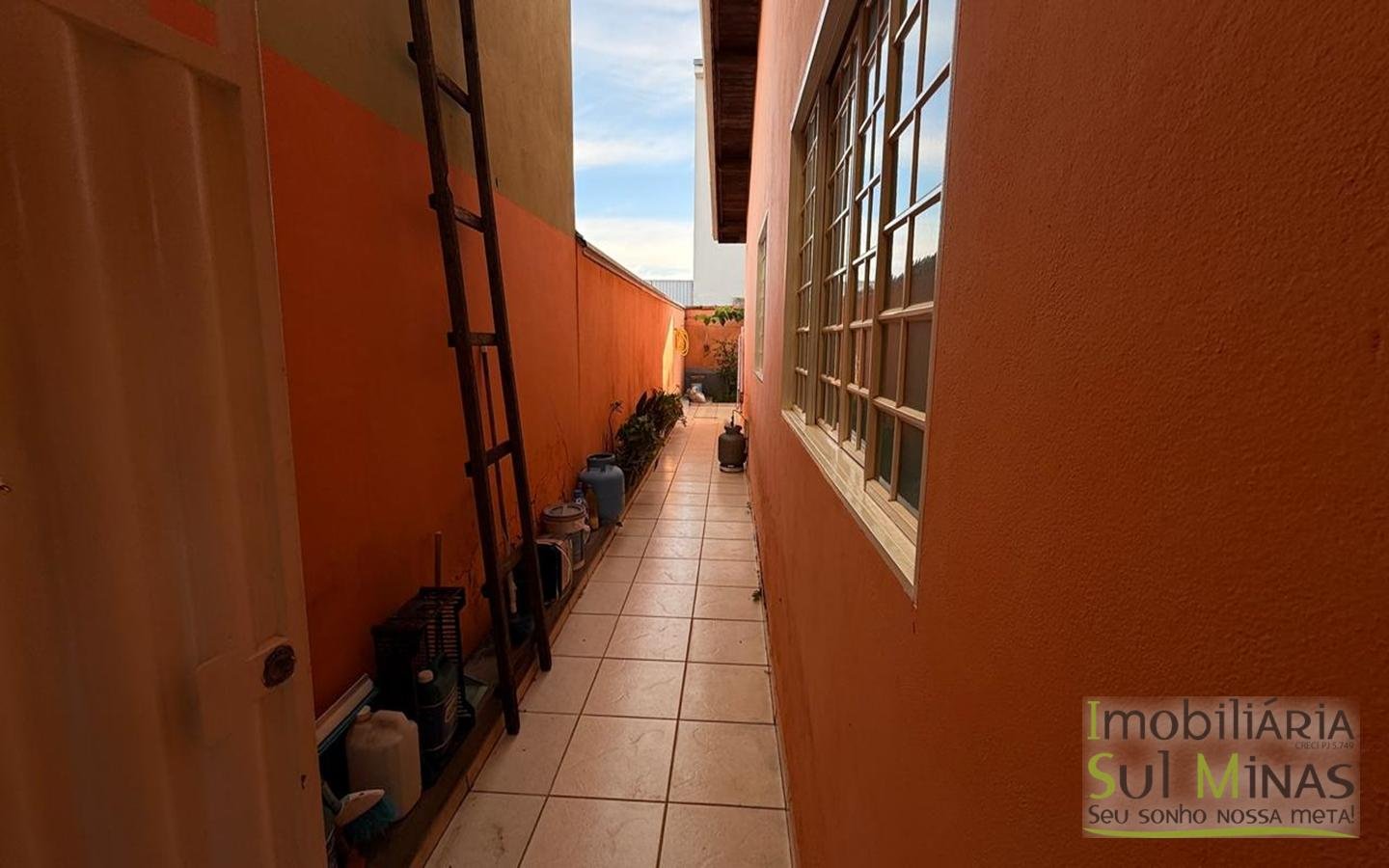 Casa Plana Com 3 Dormitórios (1 Suiíte) – Excelente Localização cod 2439 (21)