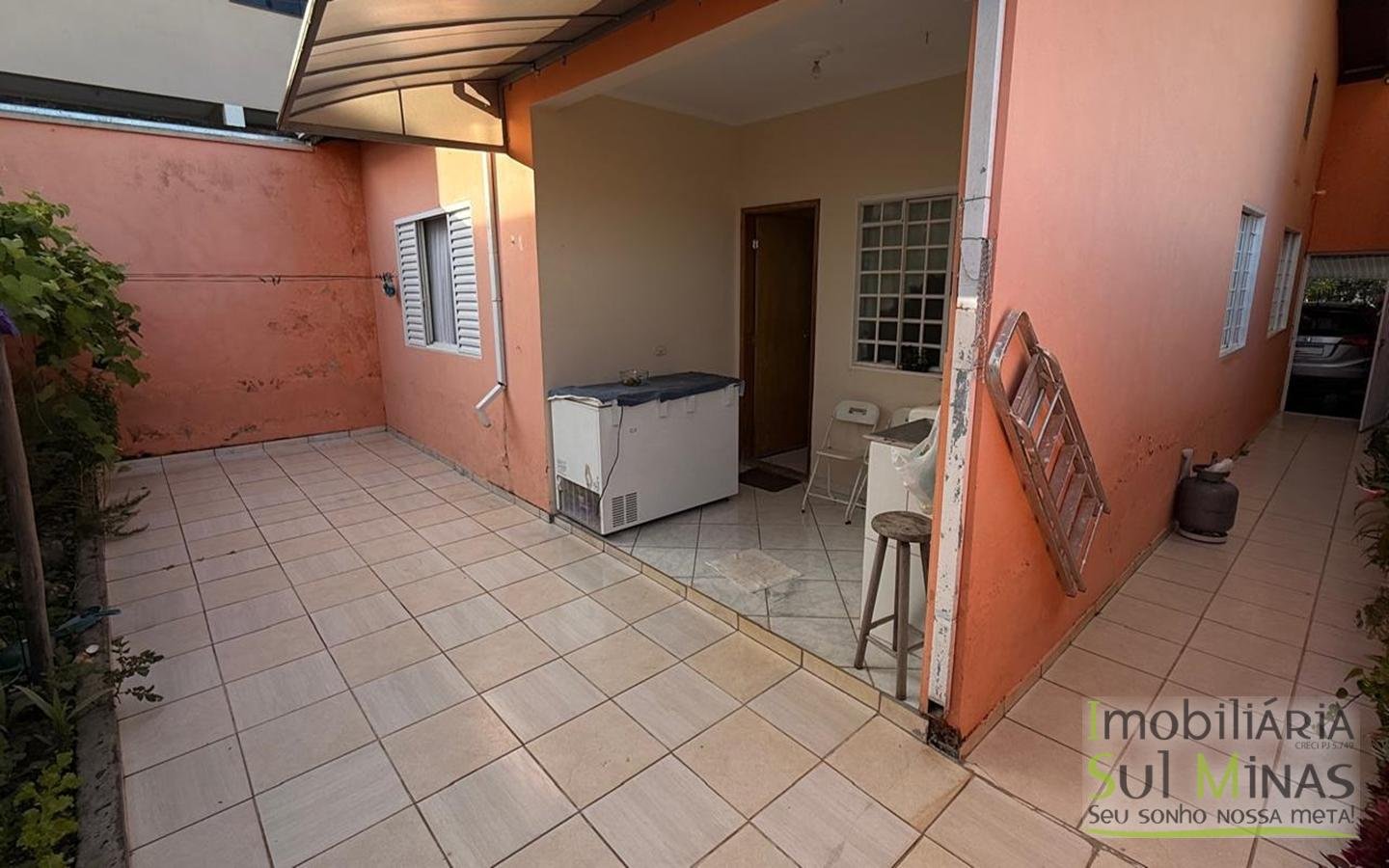Casa Plana Com 3 Dormitórios (1 Suiíte) – Excelente Localização cod 2439 (9) Casa Plana Com 3 Dormitórios (1 Suiíte) – Excelente Localização cod 2439 (9)