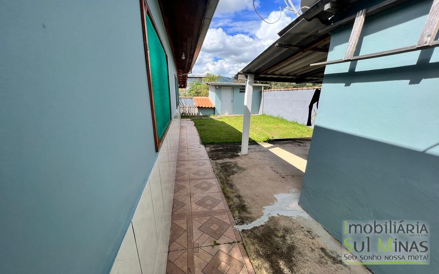Casa com Piscina e Terreno de 1.066 m² a Venda no Córrego do Bom Jesus MG Cód. 1617 (11)