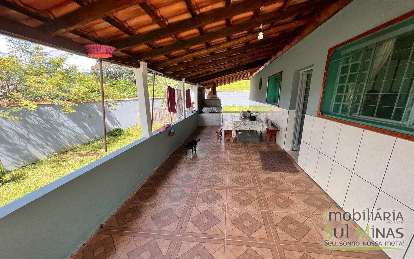 Casa com Piscina e Terreno de 1.066 m² a Venda no Córrego do Bom Jesus MG Cód. 1617 (15)