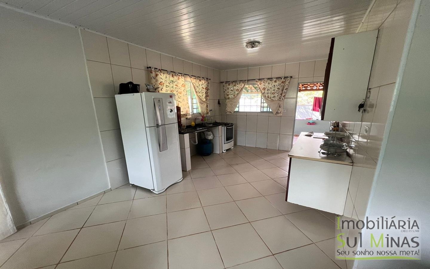 Casa com Piscina e Terreno de 1.066 m² a Venda no Córrego do Bom Jesus MG Cód. 1617 (20)