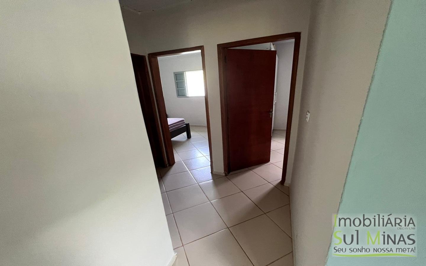 Casa com Piscina e Terreno de 1.066 m² a Venda no Córrego do Bom Jesus MG Cód. 1617 (21)