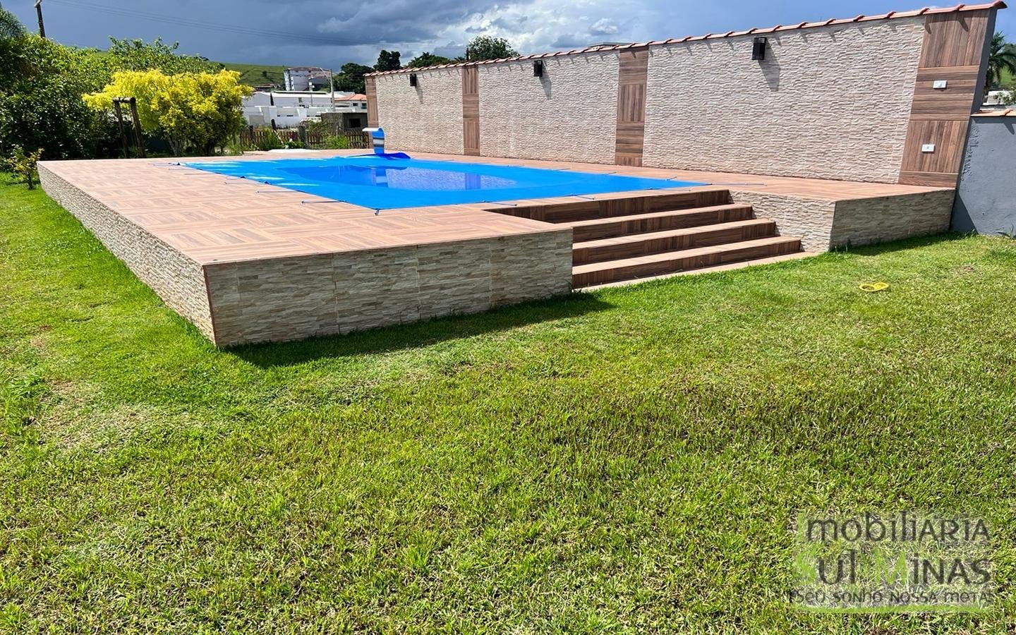 Casa com Piscina e Terreno de 1.066 m² a Venda no Córrego do Bom Jesus MG Cód. 1617 (9)