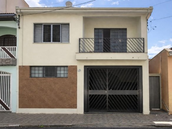 Casa de 195m ² à venda, próxima ao centro de Cambui MG cod2438 (1)