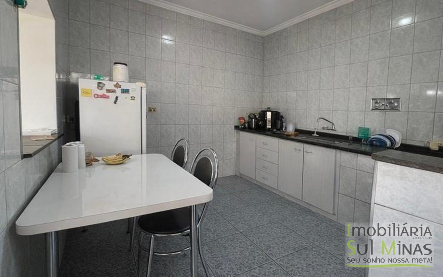 Casa de 195m ² à venda, próxima ao centro de Cambui MG cod2438 (3)