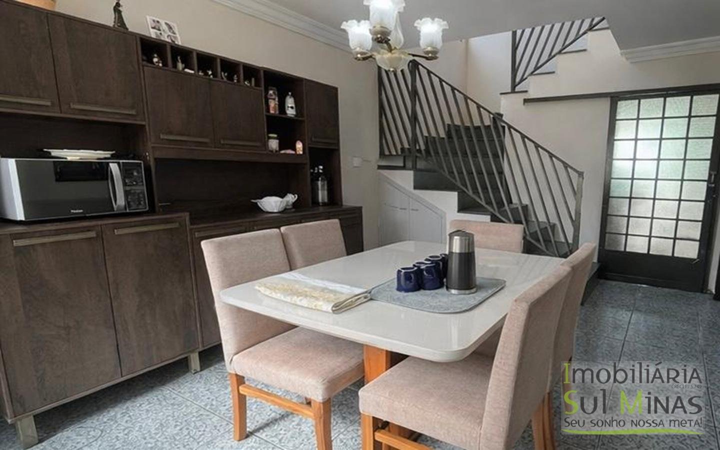 Casa de 195m ² à venda, próxima ao centro de Cambui MG cod2438 (6)