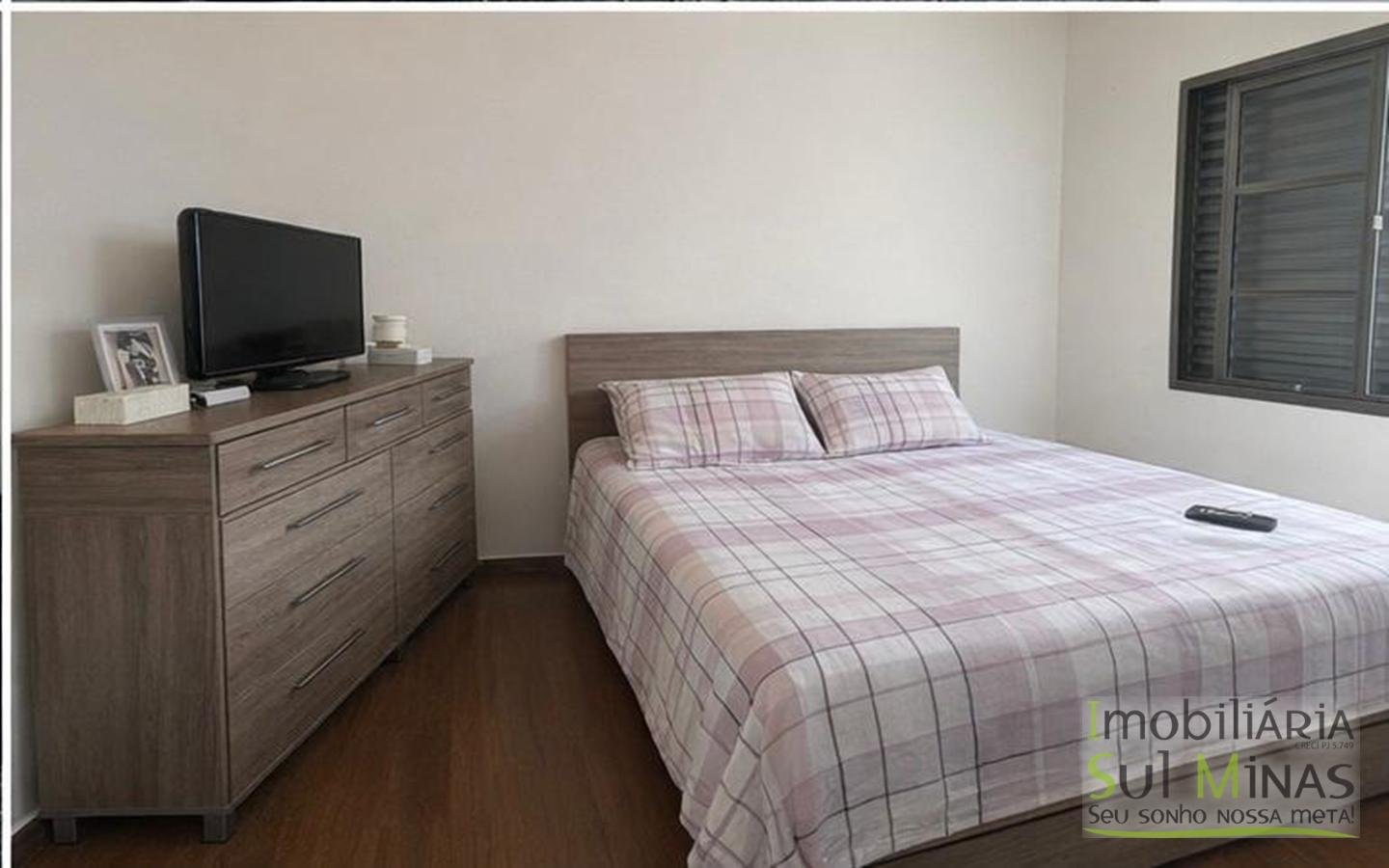 Casa de 195m ² à venda, próxima ao centro de Cambui MG cod2438 (7)