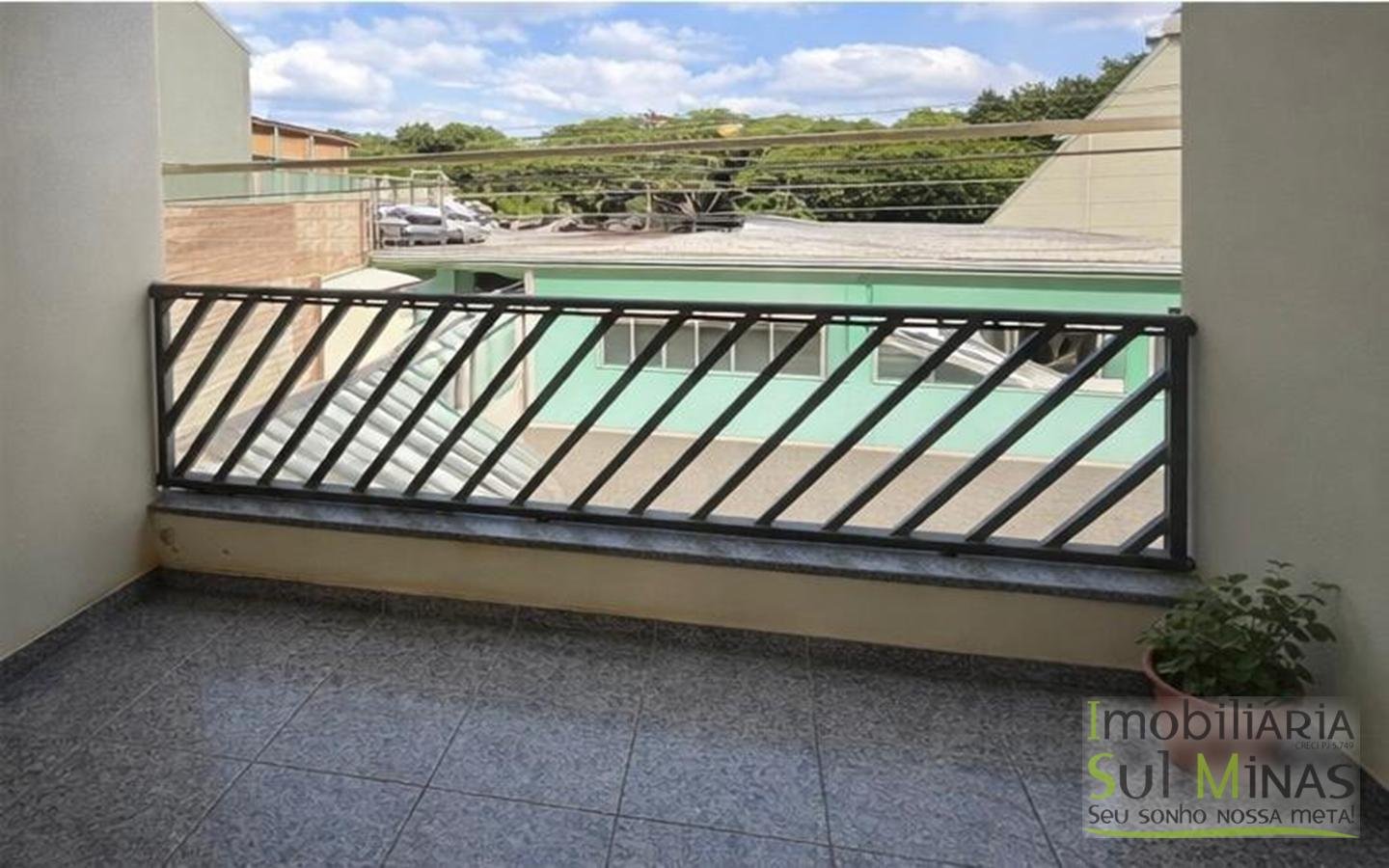 Casa de 195m ² à venda, próxima ao centro de Cambui MG cod2438 (8)