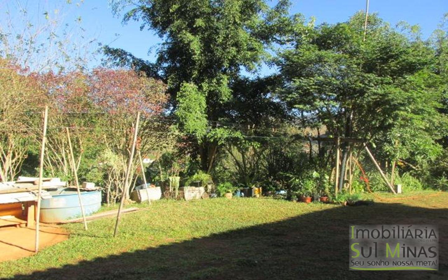 Chácara 2 km da cidade de Cambuí Cod 525 (5)