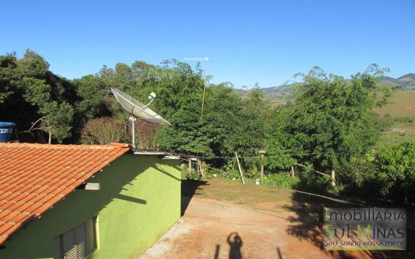 Chácara 2 km da cidade de Cambuí Cod 525 (8)