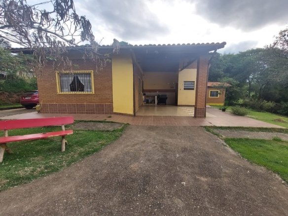 Chácara a venda em Estiva MG a 300 metros da Fernão Dias Cod. 1824 (1)