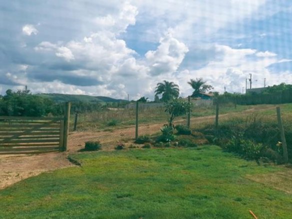 Chacara a venda em Pouso Alegre a 400m da Pista (12)