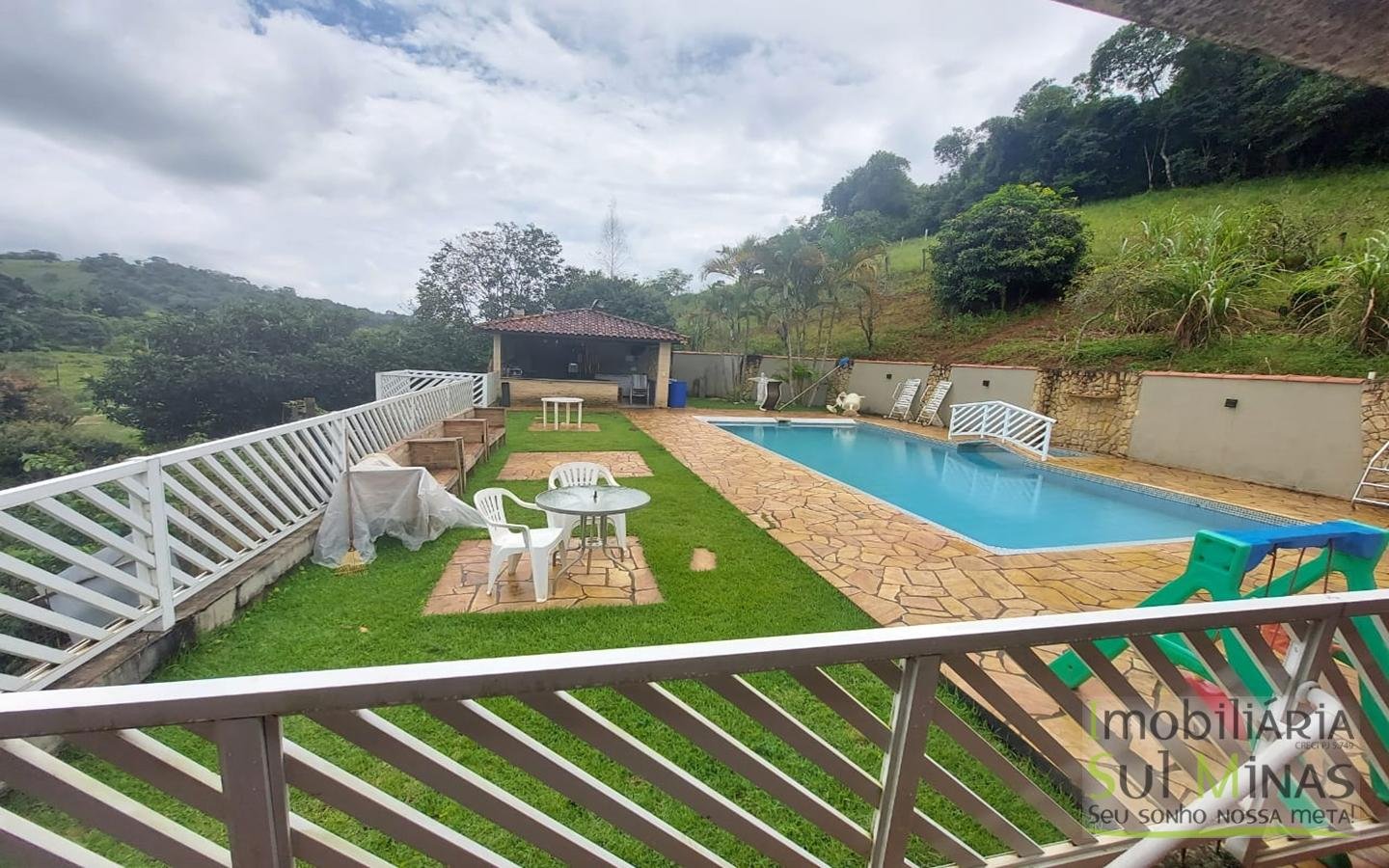 Chácara avarandada com linda vista a venda em Cambuí MG Cód. 1633 (11)