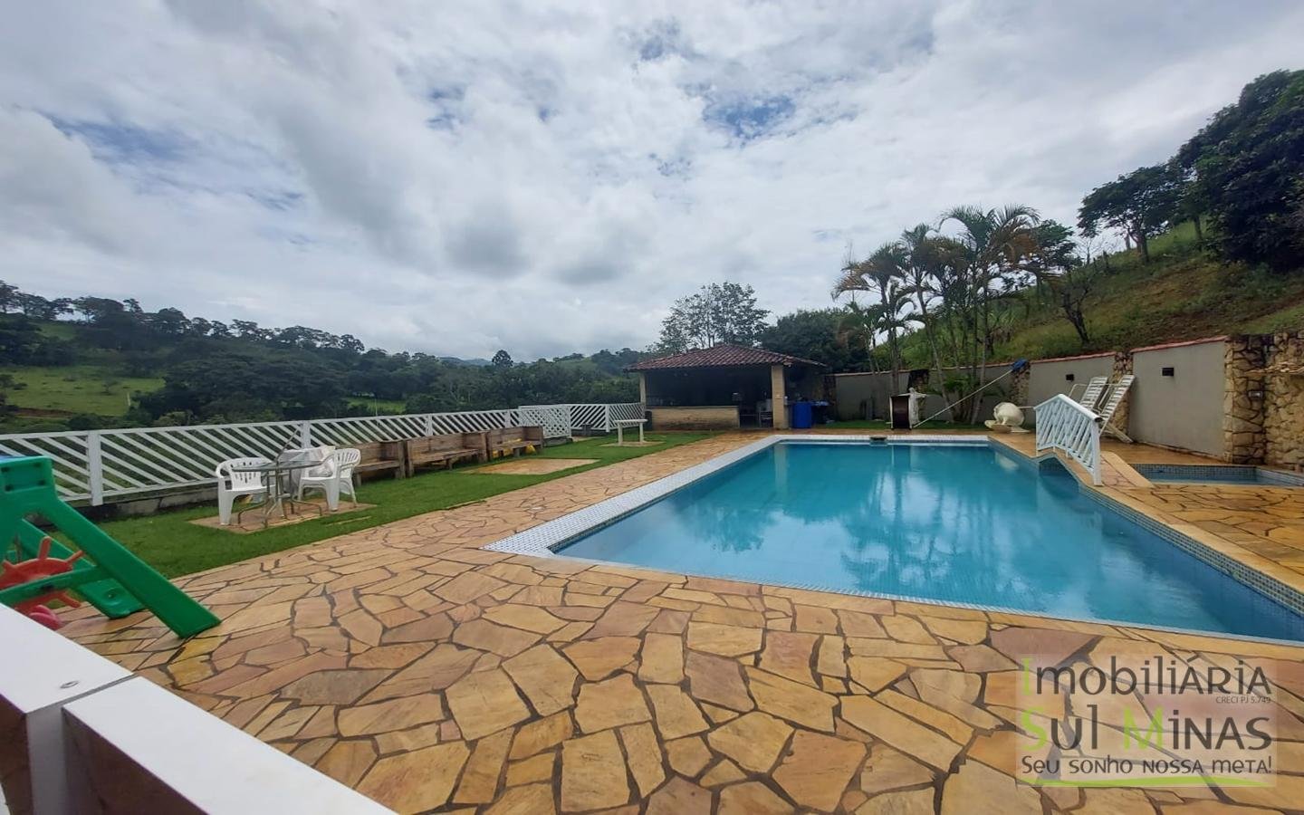 Chácara avarandada com linda vista a venda em Cambuí MG Cód. 1633 (16)