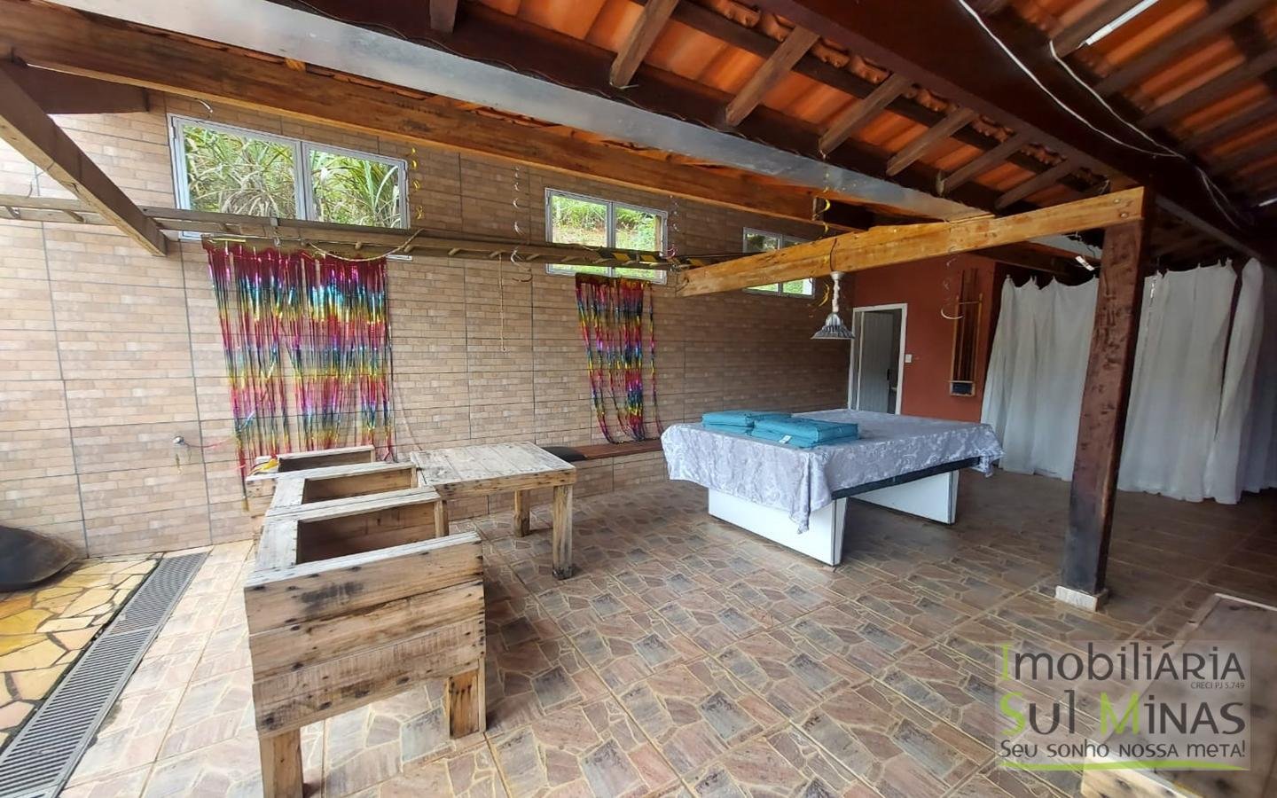 Chácara avarandada com linda vista a venda em Cambuí MG Cód. 1633 (18)