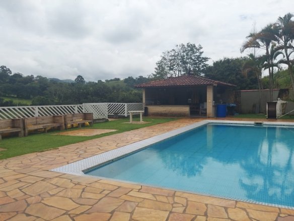 Chácara avarandada com linda vista a venda em Cambuí MG Cód. 1633 (22)