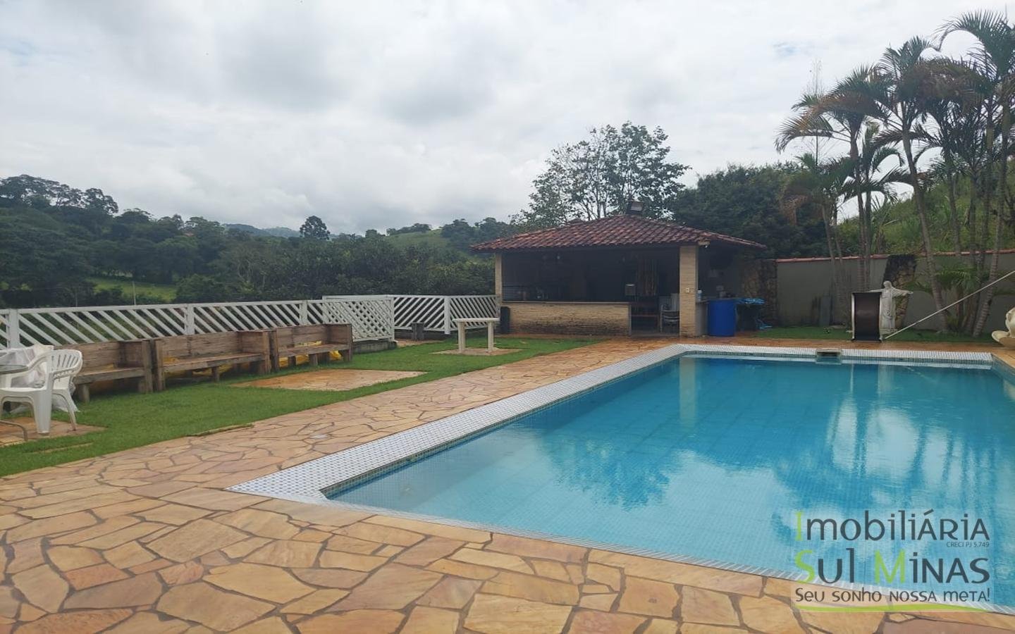 Chácara avarandada com linda vista a venda em Cambuí MG Cód. 1633 (22) Chácara avarandada com linda vista a venda em Cambuí MG Cód. 1633 (22)