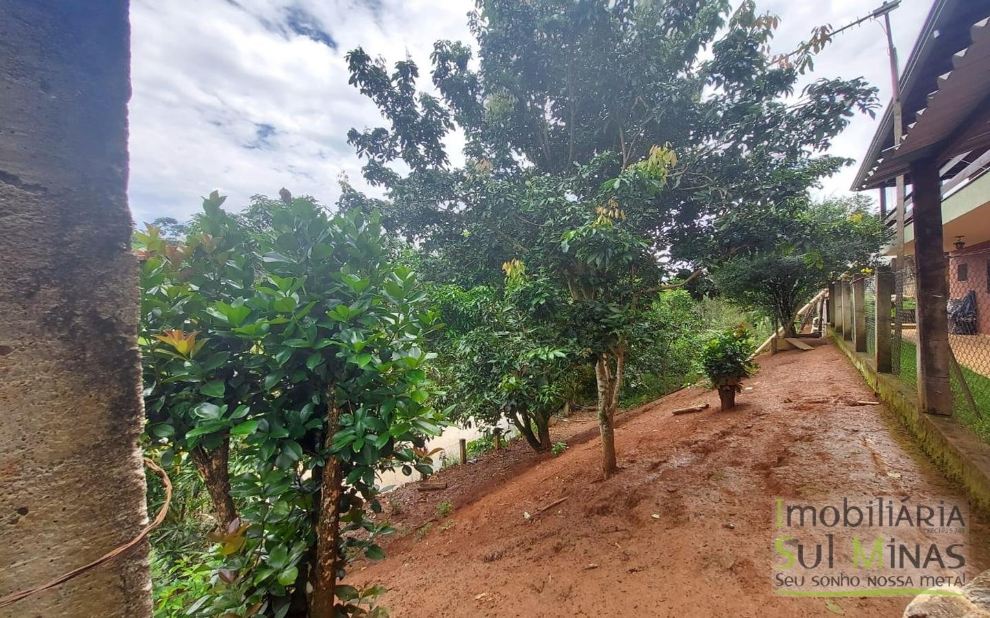 Chácara avarandada com linda vista a venda em Cambuí MG Cód. 1633 (3)