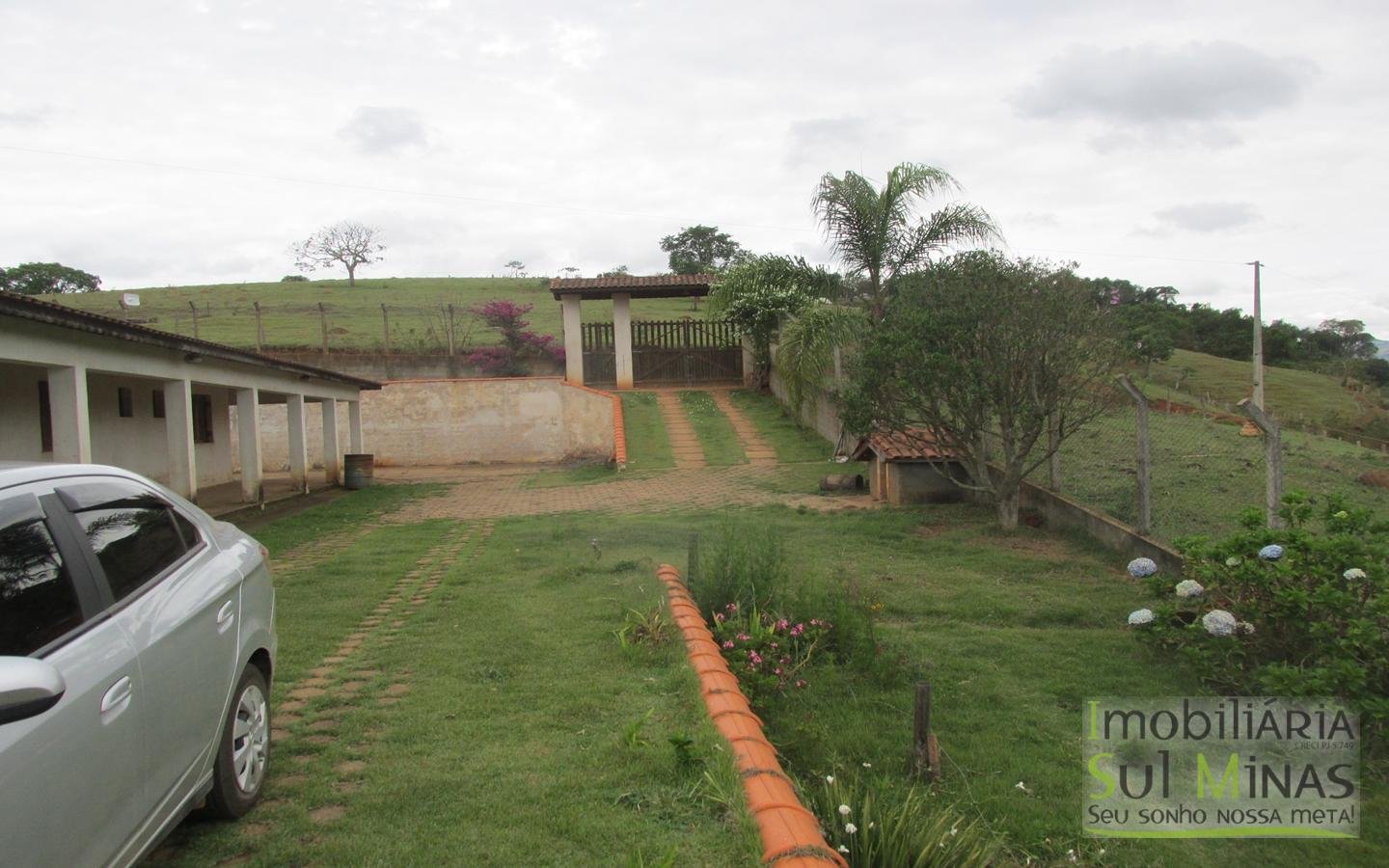 Chácara com 6 suítes e piscina Cod 876 (1)