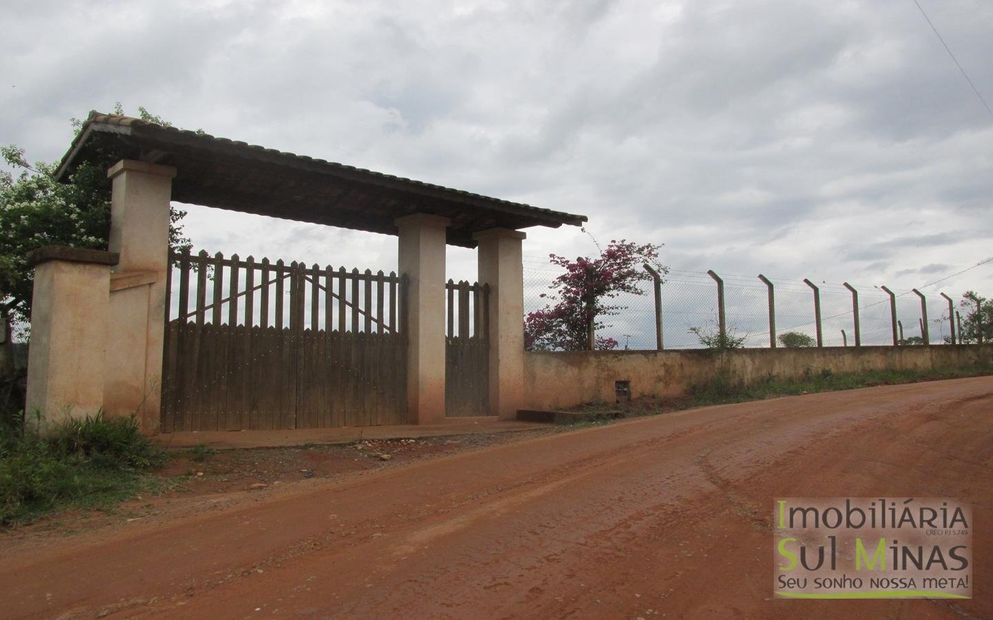 Chácara com 6 suítes e piscina Cod 876 (41)