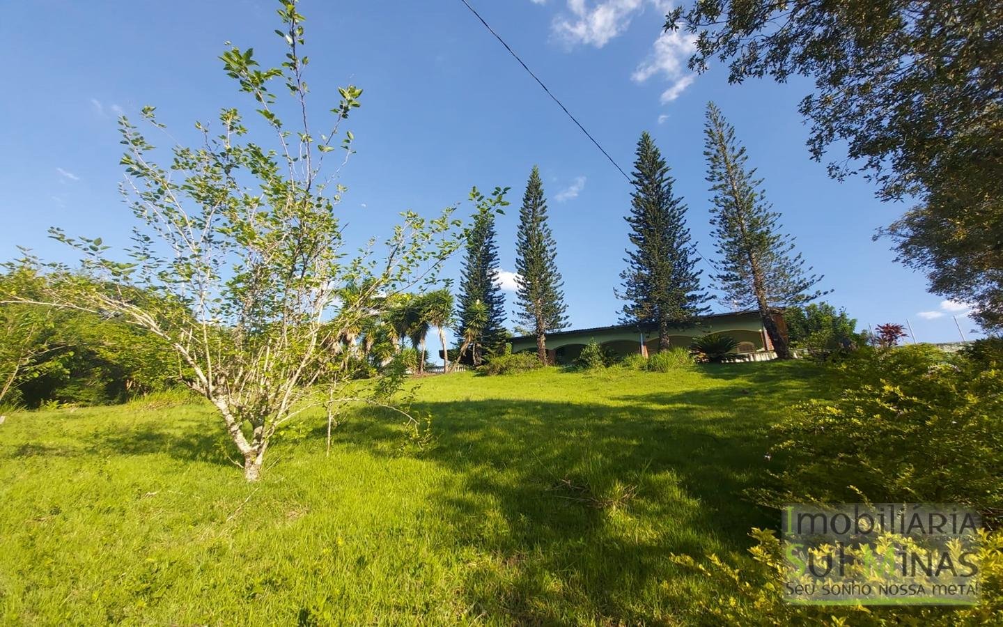 Chácara com Ampla Área de Lazer a Venda no Córrego do Bom Jesus MG Cod. 1828 (13)