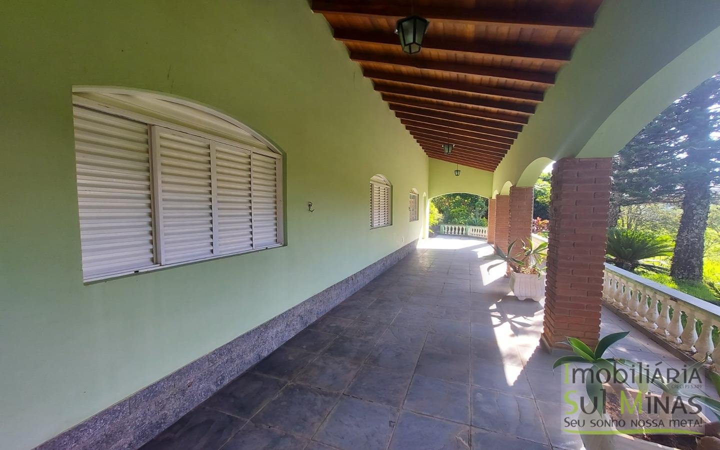 Chácara com Ampla Área de Lazer a Venda no Córrego do Bom Jesus MG Cod. 1828 (24)