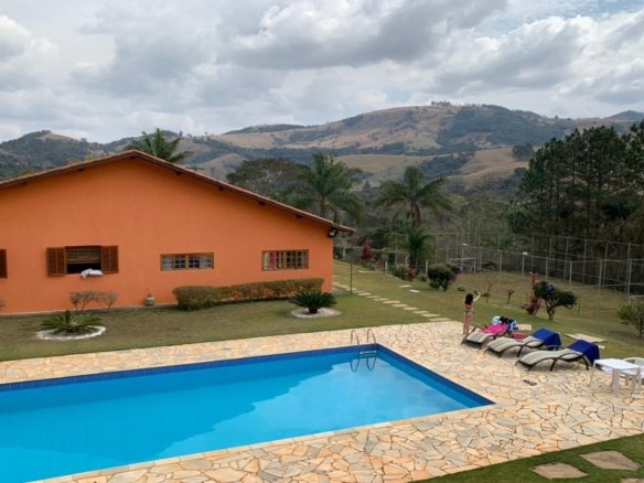 Chácara com Linda Área de Lazer  a Venda em Itapeva MG Cód. 1653 (17)