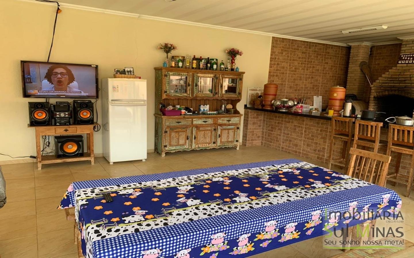 Chácara com Linda Área de Lazer  a Venda em Itapeva MG Cód. 1653 (23)