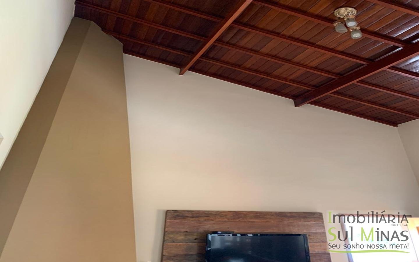 Chácara com Linda Área de Lazer  a Venda em Itapeva MG Cód. 1653 (30)