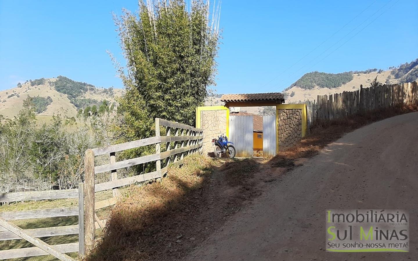 Chácara com Rio na Divisa a Venda em Cambuí MG Cód. 1492 (14)